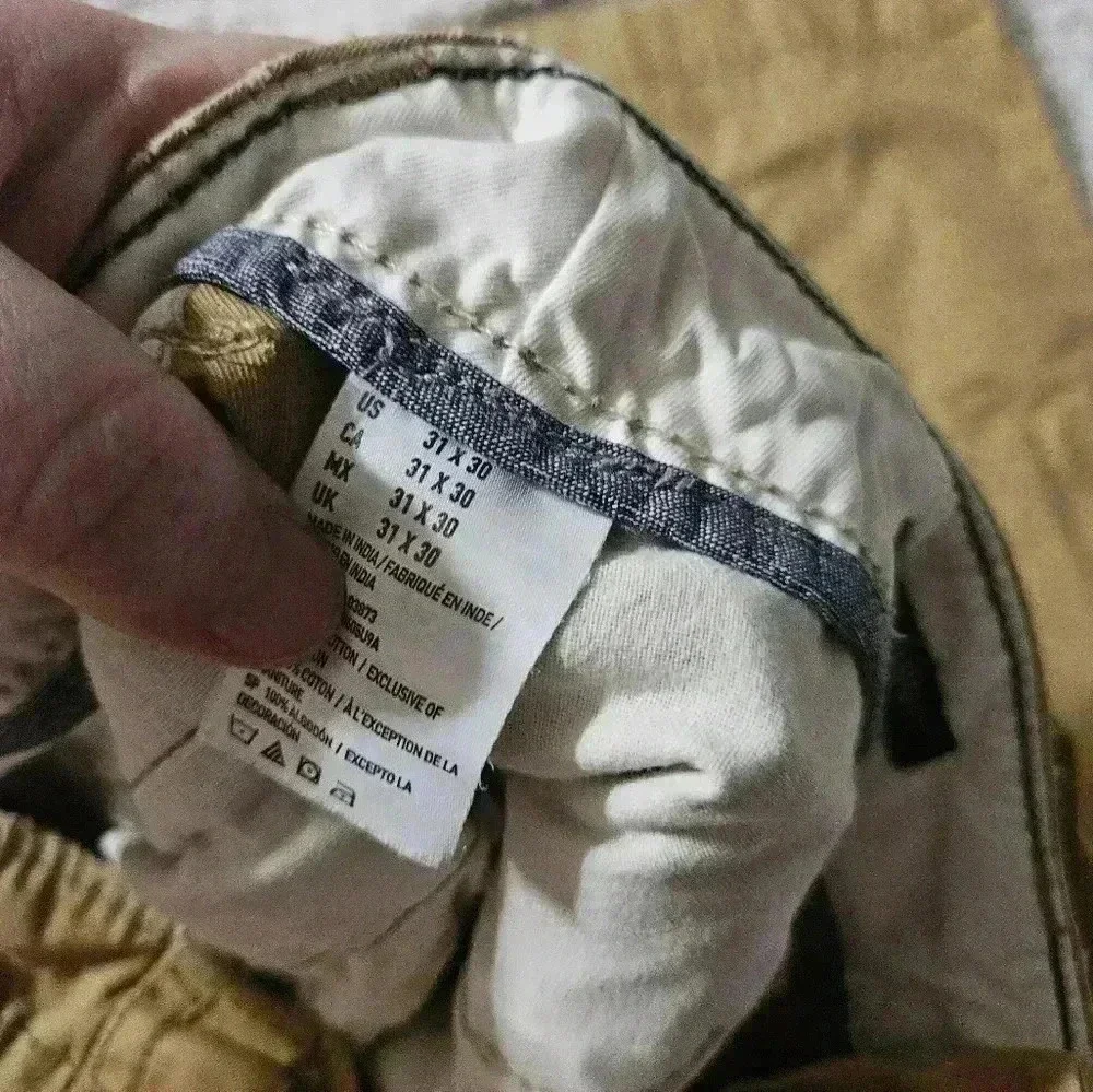 American eagle dark khaki pants!